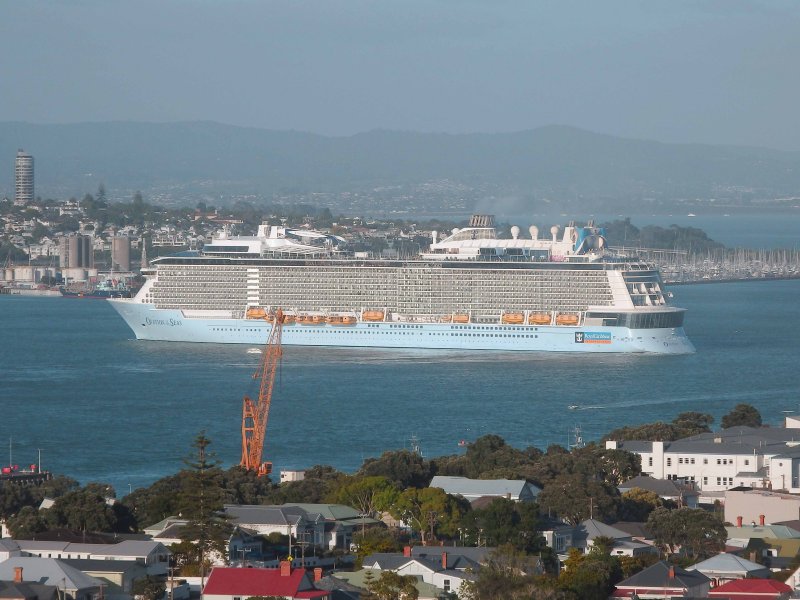 OVATION of the SEAS 8