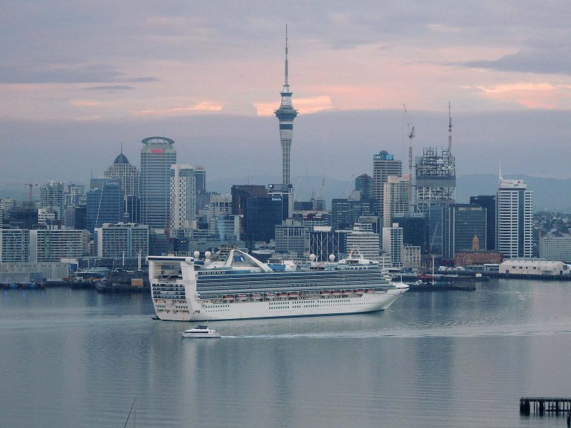 GOLDEN PRINCESS Arrives 4