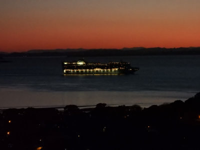 GOLDEN PRINCESS Arrives 2