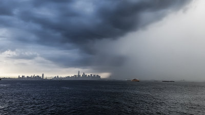 Storm approaching Manhatan.jpg