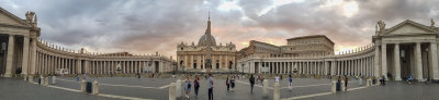 St_Peters_Sq_Pano.jpg