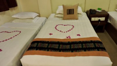 Notre chambre  trois  Shwe Yee Point Hotel,  Bagan.