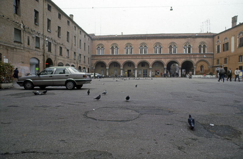Ferrara Piazza del Municipio 020.jpg