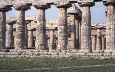 Paestum Temple of Hera I 065.jpg
