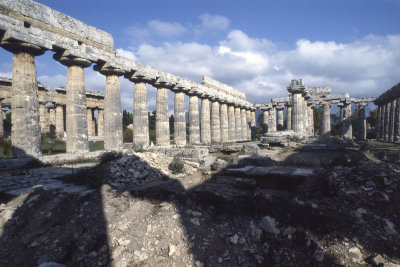 Paestum Temple of Hera I 081.jpg