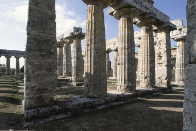 Paestum Temple of Hera I 082.jpg