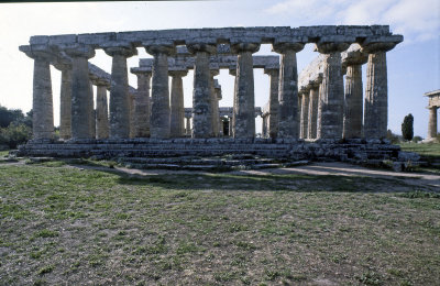 Paestum Temple of Hera I 083.jpg