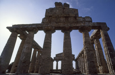 Paestum Temple of Athena 087.jpg