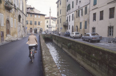 Lucca Via dei Fossi 87 072.jpg