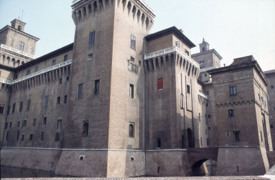 Ferrara Castello Estense 84 102.jpg