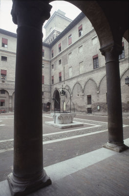 Ferrara Castello Estense 008.jpg