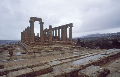 Agrigento Temple of Juno 098.jpg