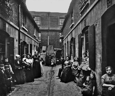 1909 - Slum housing in Providence Place