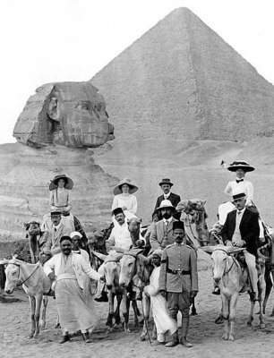 c. 1910 - Tourists and guides