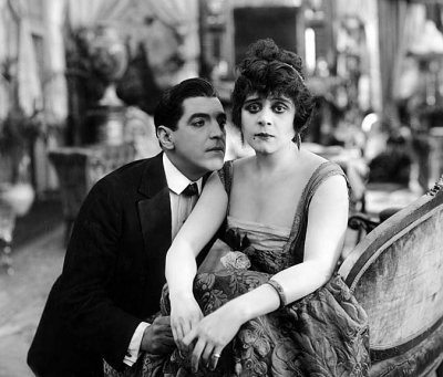 1917 - Theda Bara and Albert Roscoe in Camille