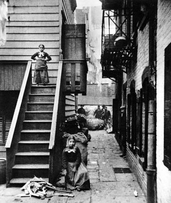 c. 1890 - Baxter Street Alley in Mulberry Bend