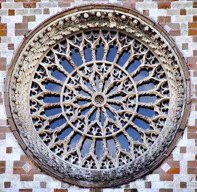 Exterior of rose window, Basilica of Santa Maria di Collemaggio-1287