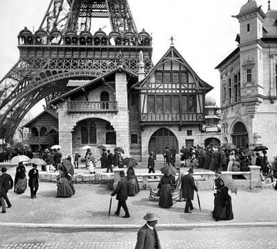 1889 - Visitors to the Exposition Universelle