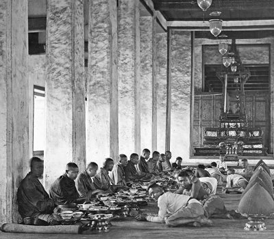 1869 - Buddhist monks with kowtowing servants