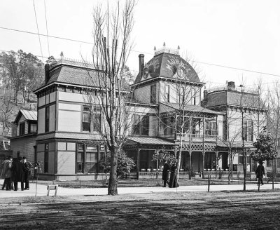 c. 1900 - Maurice Bath House