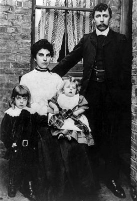 c. 1910 - The Goldsmith family