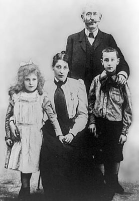 1905 - Alfred Dreyfus family