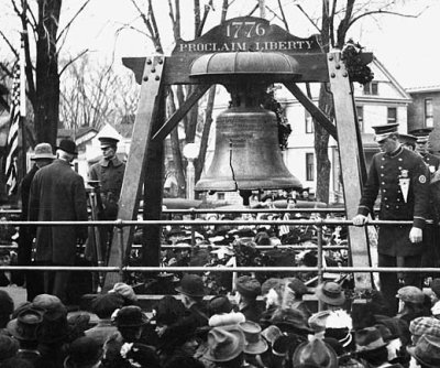 July 5, 1915 - The Liberty Bell begins a cross country tour by train