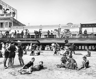 1904 - The beach and the boardwalk