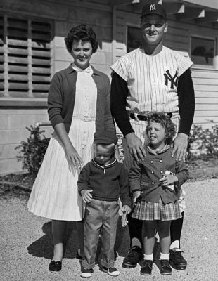 1961 - Roger Maris and family
