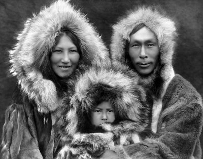 1929 - Inupiat Family