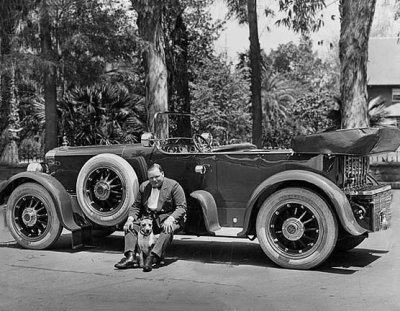 Roscoe Fattty Arbuckle with his 1919 Pierce Arrow