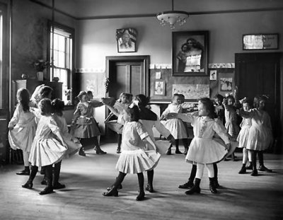 1919 - Dance class in a Georgetown school