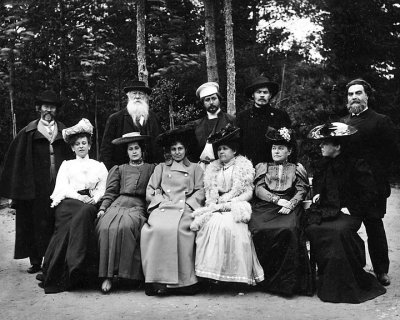 1904 - Repin, Stasov, Andreyev, Gorky, Tarhanov with the ladies