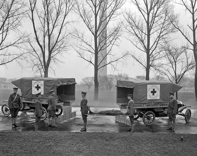 1919 - Student ambulances