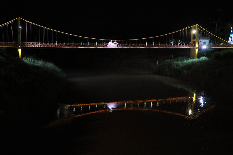 night_bridge.jpg