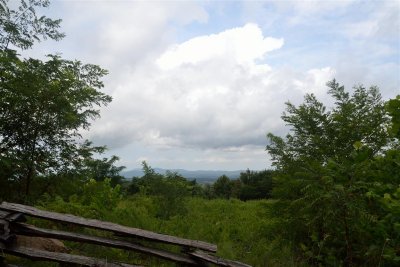 Scenery at Roundtop Trail (Entrance)