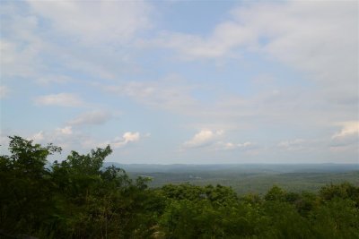 Scenery at Roundtop Trail (Overlook)