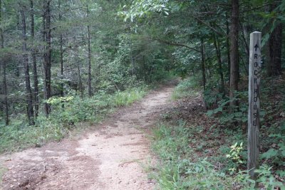 Indian Rockhouse, Trail