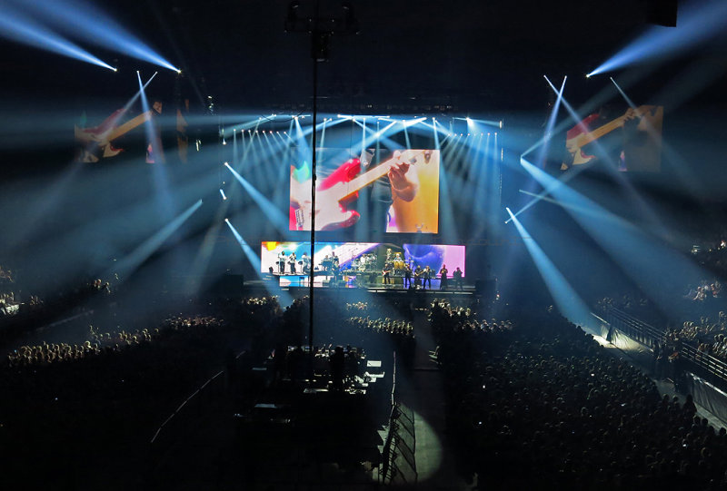 Phil Collins  l'Accord Htel Arena lors de sa tourne Not dead yet live !