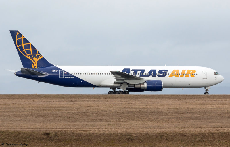 Boeing 767-38E(ER)