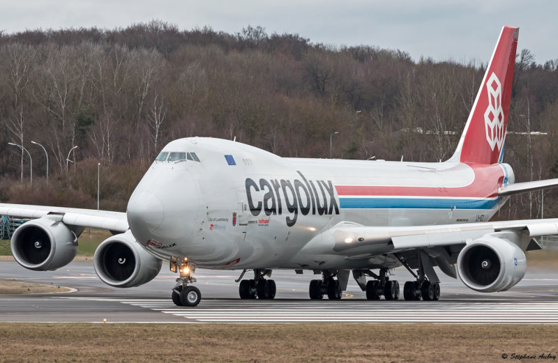 Boeing 747-8R7F
