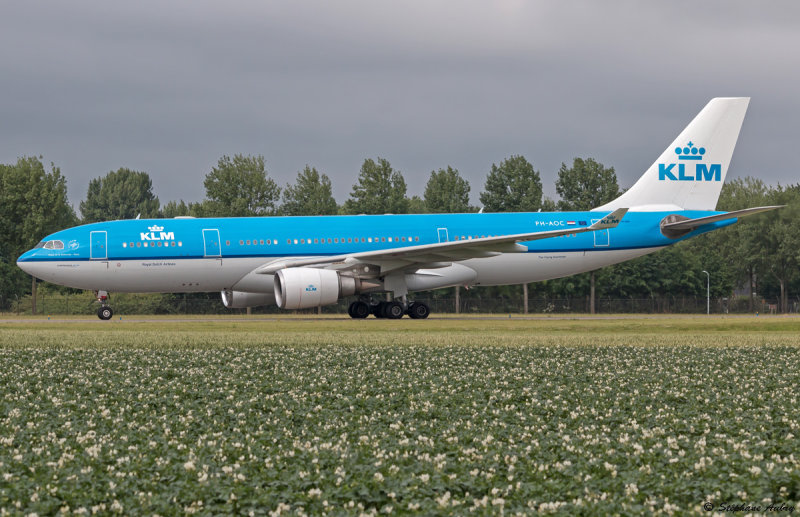 Airbus A330-203