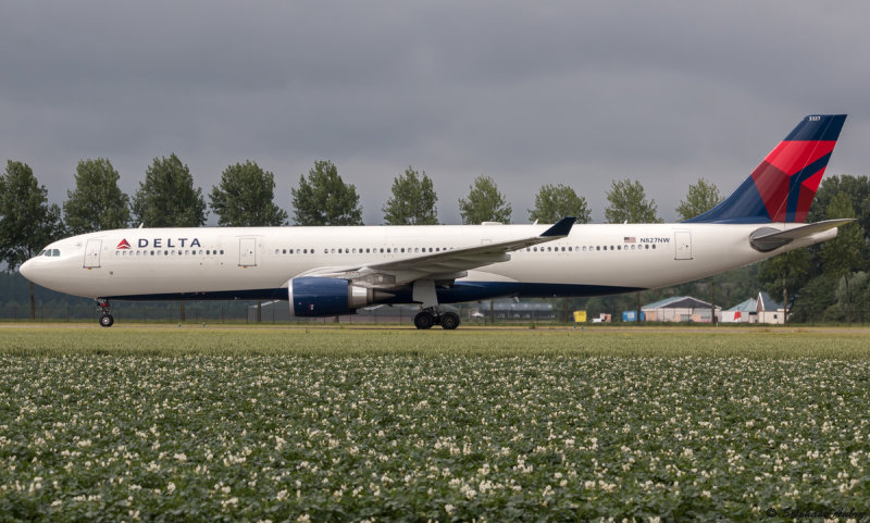 Airbus A330-302
