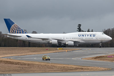 Boeing 747-422