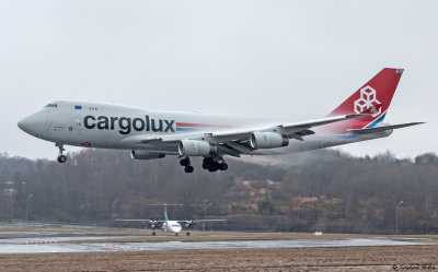 Boeing 747-4R7F