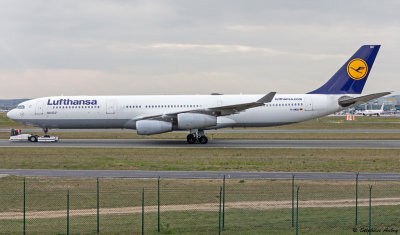 Airbus A340-313