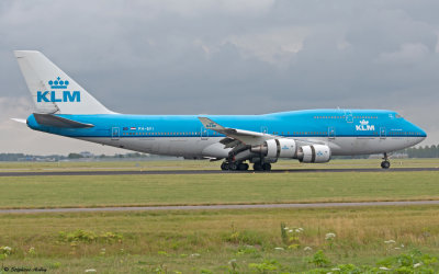 Boeing 747-406(M)