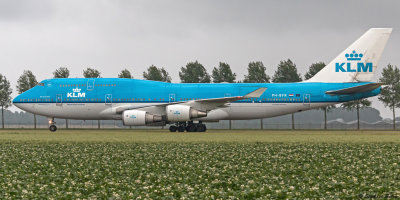 Boeing 747-406(M)