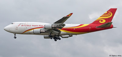 Boeing 747-481(BDSF) Yangtze River Express B-2432