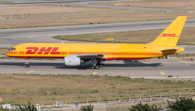 Boeing 757-236(SF)